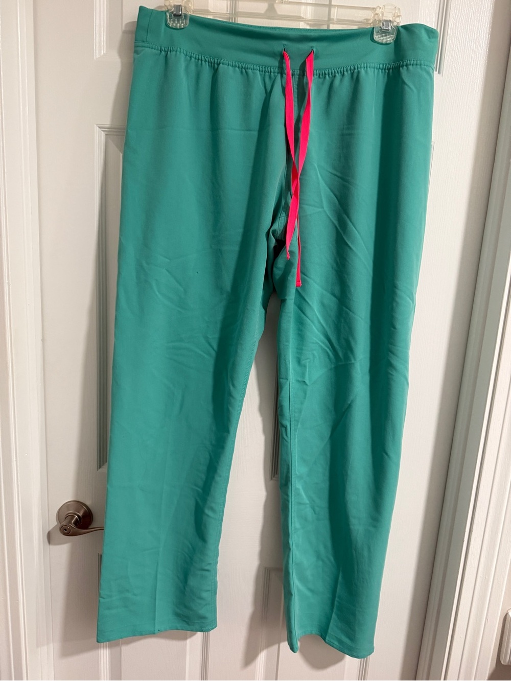 Figs surgical green Livingston pants XL with neon pink tie